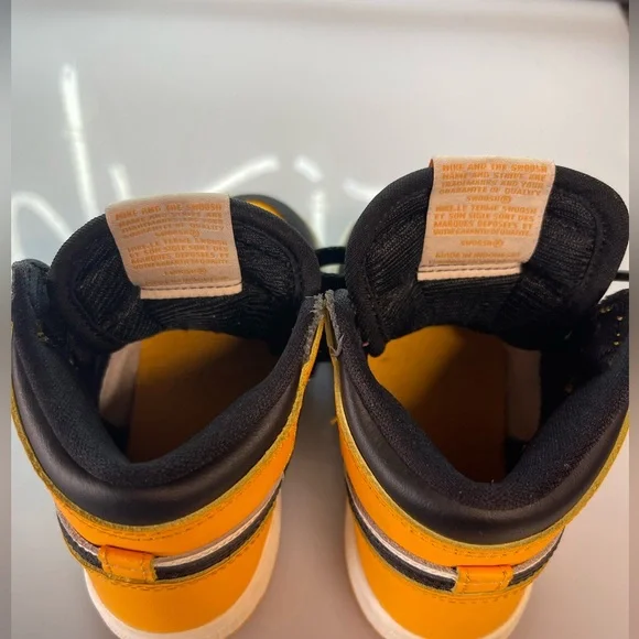 Air Jordan 1 “Taxi” - Picture 4 of 11